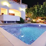 Awesome In Kanica סביד
