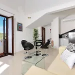 בית נופש Awesome In Kanica *