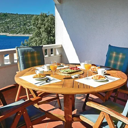 Lovely In Kanica With House Sea View