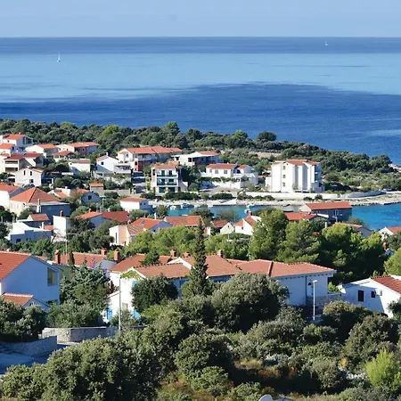 Holiday home Lovely In Kanica With House Sea View